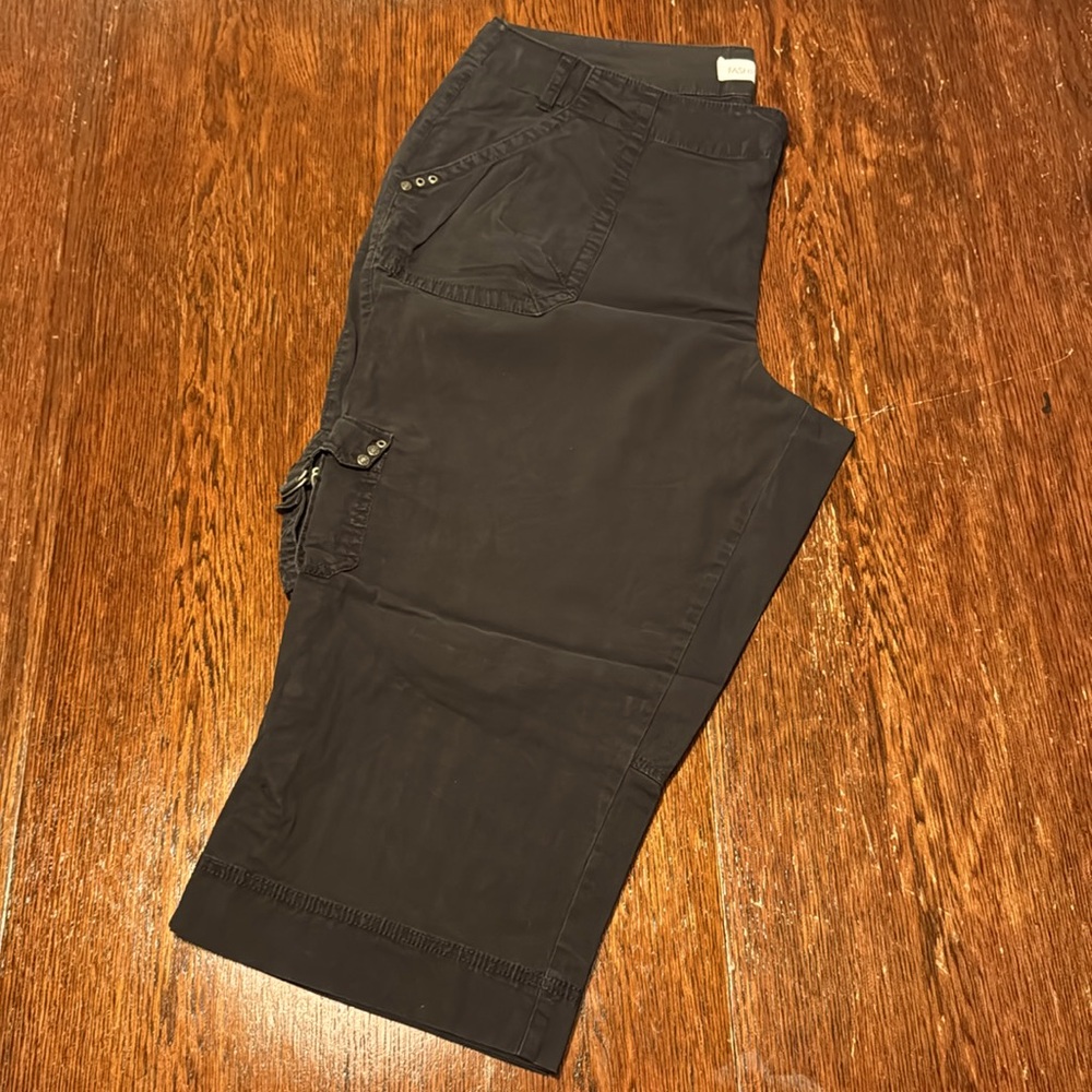 Fashion Bug Plus size capris 20W